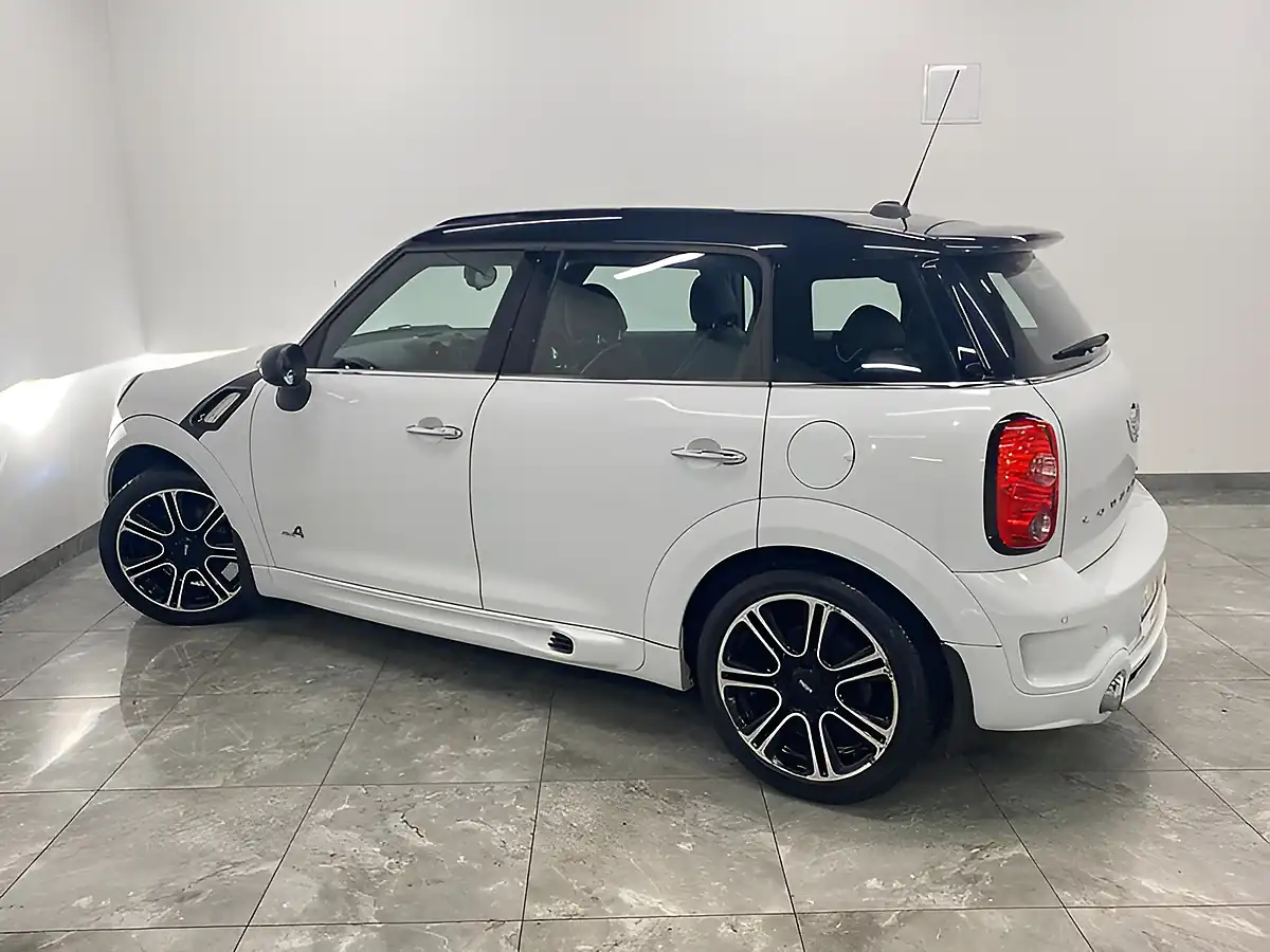 Used 2016 MINI Countryman Cooper S White - Interior and Exterior details 6