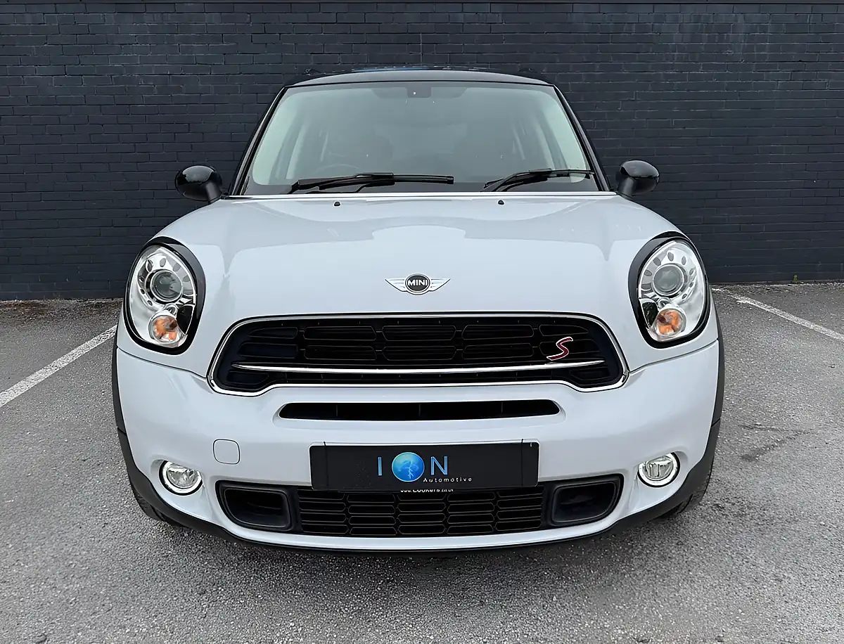 Used 2016 MINI Countryman Cooper White - Interior and Exterior details 11