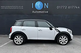 Used 2016 MINI Countryman Cooper White - Interior and Exterior details 4