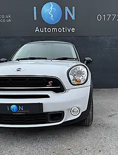 Used 2016 MINI Countryman Cooper White - Interior and Exterior details 5