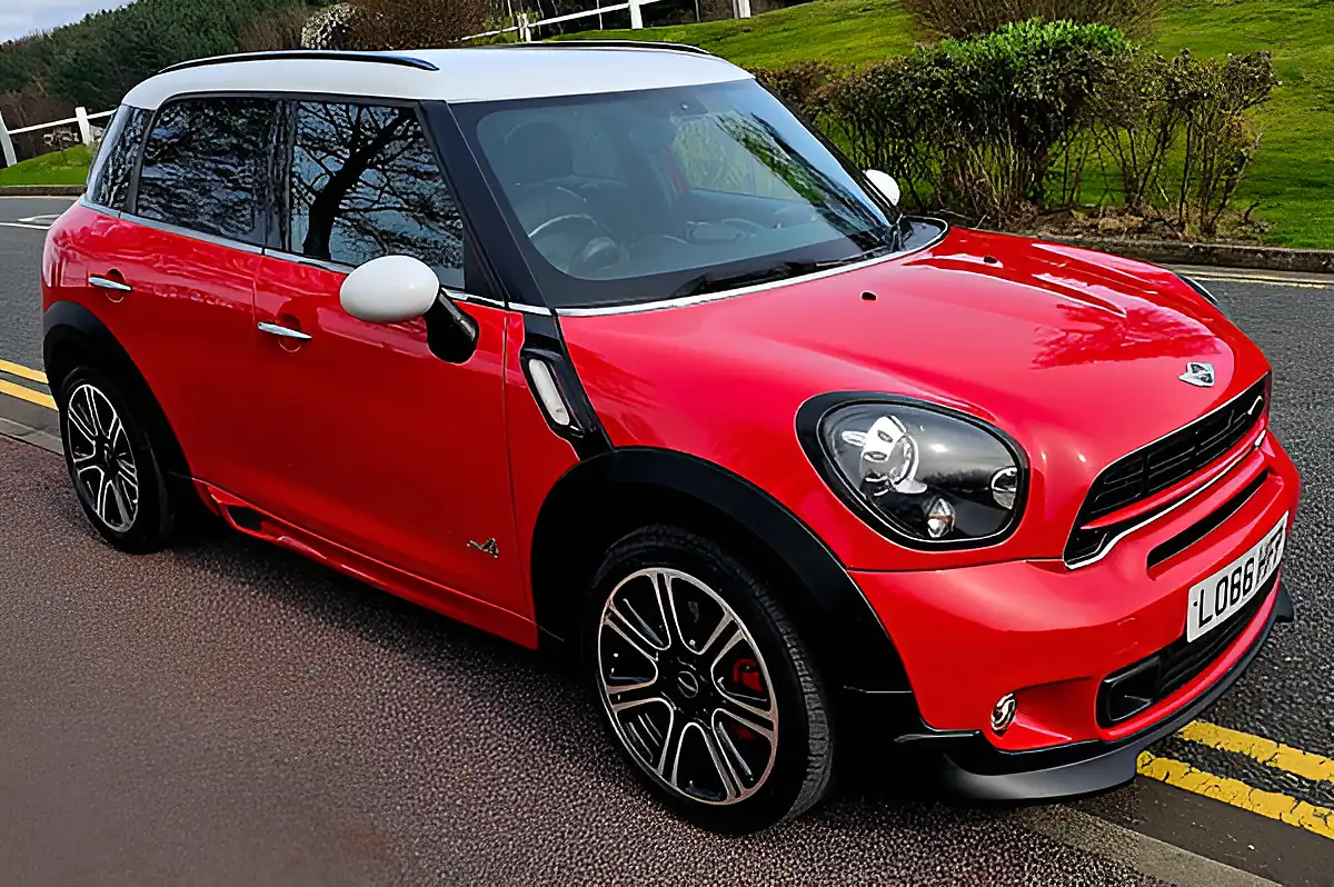 Used 2016 MINI Countryman John Cooper Works Red - Interior and Exterior details 20