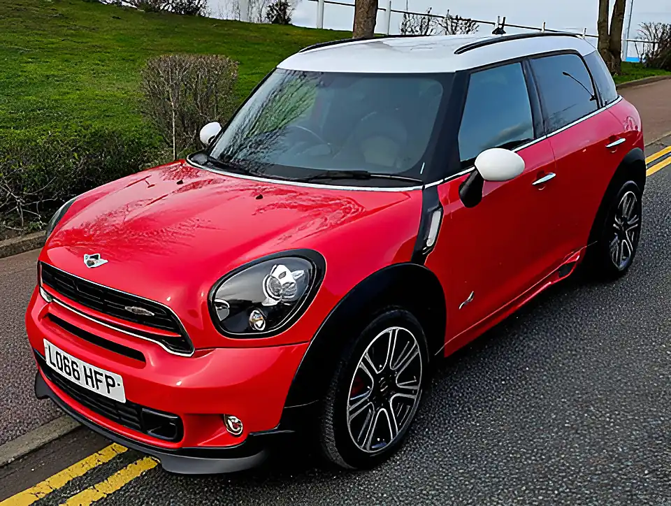 Used 2016 MINI Countryman John Cooper Works Red - Interior and Exterior details 4