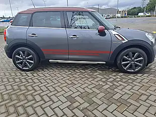 Used 2016 MINI Countryman Park Lane Earl-Grey Metallic - Interior and Exterior details 18