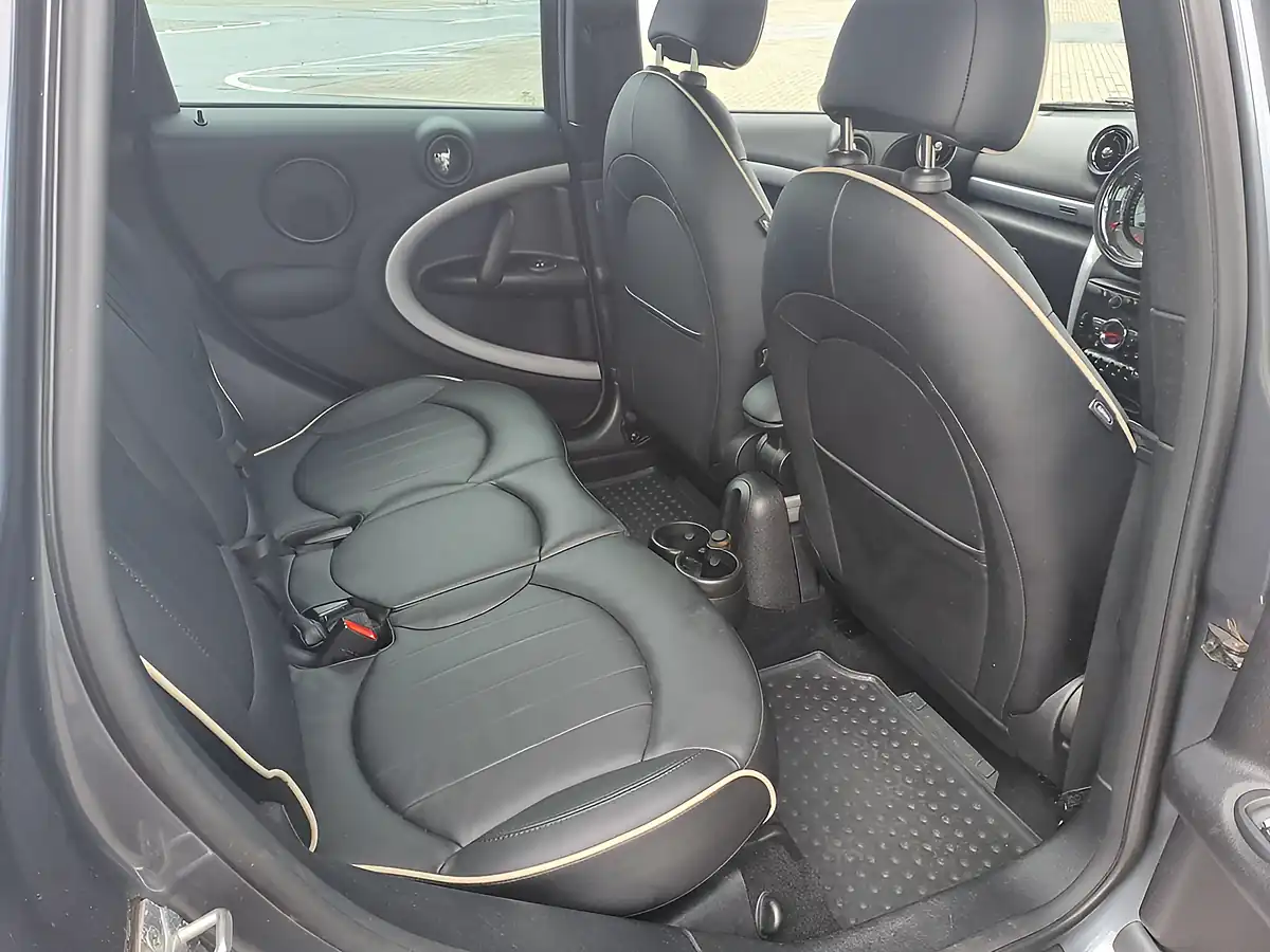 Used 2016 MINI Countryman Park Lane Earl-Grey Metallic - Interior and Exterior details 20