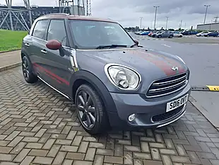 Used 2016 MINI Countryman Park Lane Earl-Grey Metallic - Interior and Exterior details 5