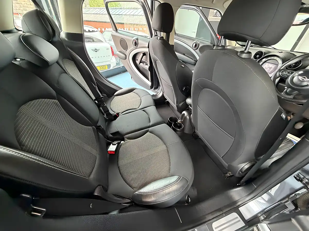 Used 2016 MINI Countryman Park Lane Grey - Interior and Exterior details 14