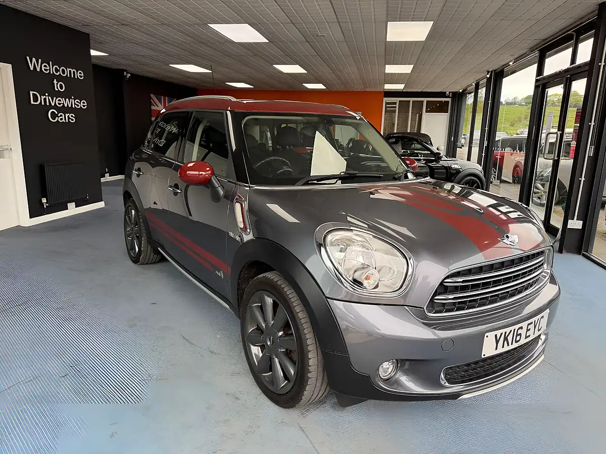 Used 2016 MINI Countryman Park Lane Grey - Interior and Exterior details 3