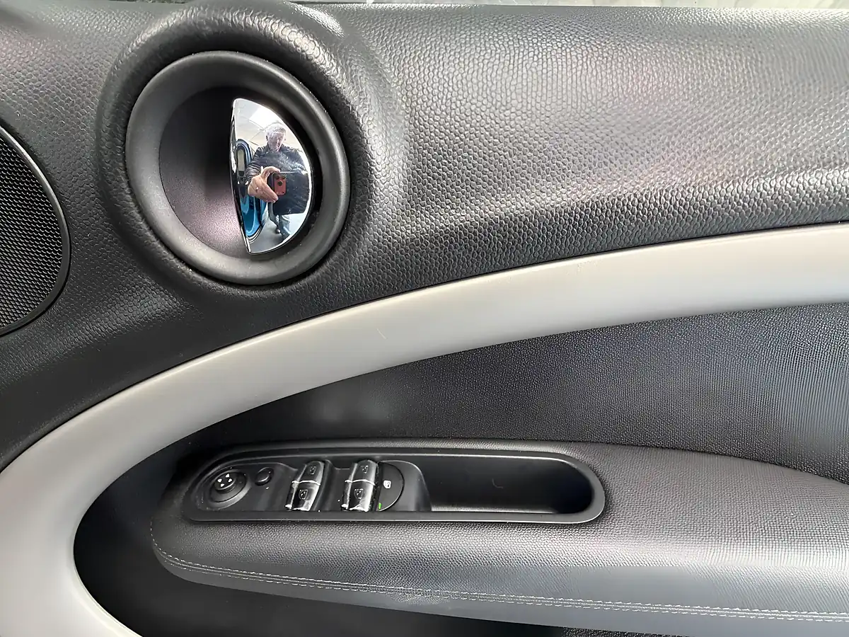 Used 2016 MINI Countryman Pepper Pack Blue - Interior and Exterior details 12