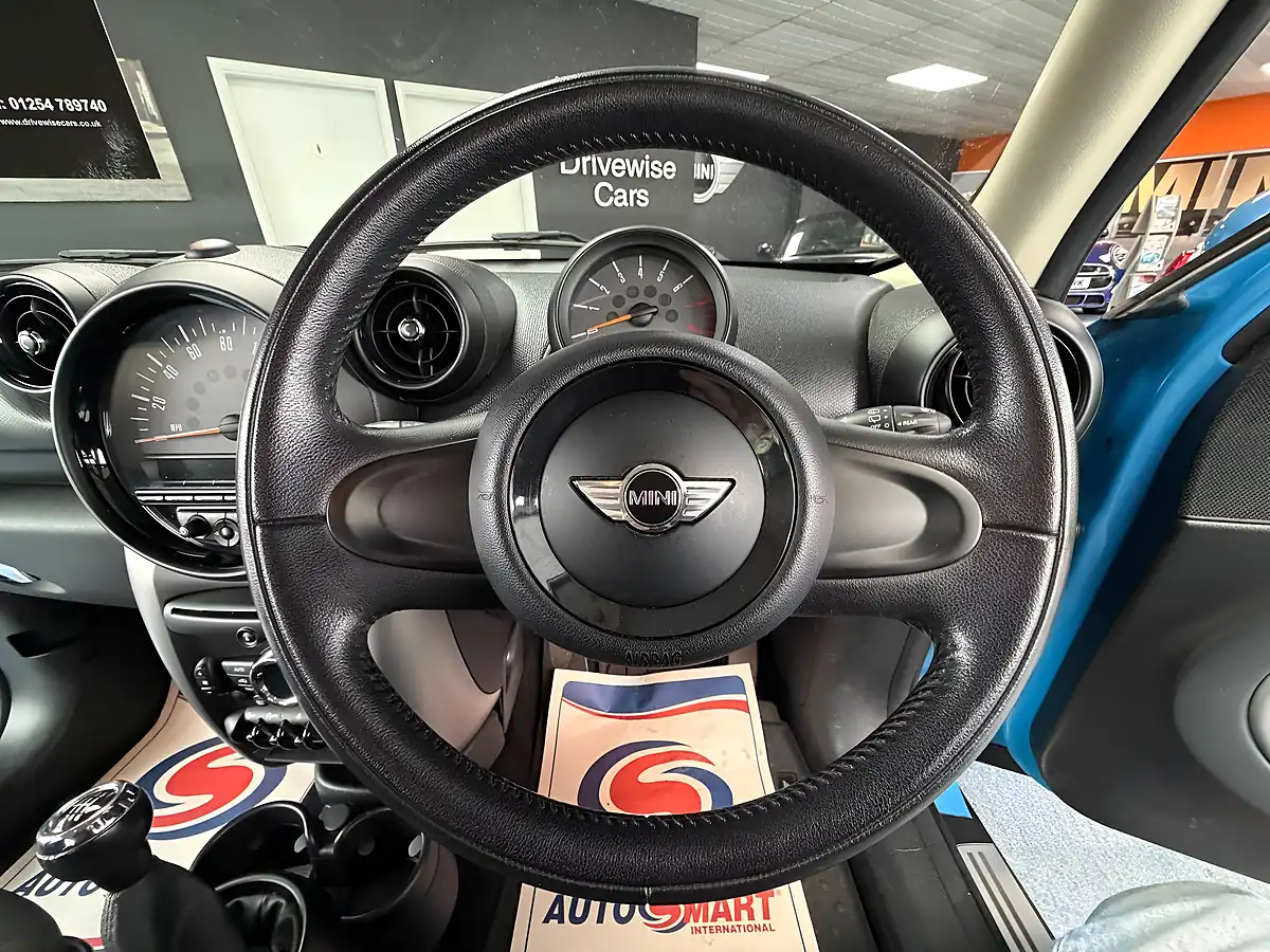 Used 2016 MINI Countryman Pepper Pack Blue - Interior and Exterior details 15