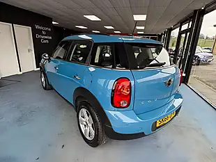 Used 2016 MINI Countryman Pepper Pack Blue - Interior and Exterior details 6