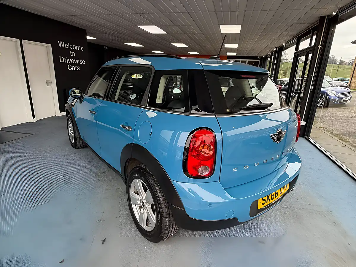 Used 2016 MINI Countryman Pepper Pack Blue - Interior and Exterior details 6