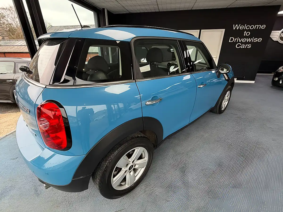 Used 2016 MINI Countryman Pepper Pack Blue - Interior and Exterior details 9