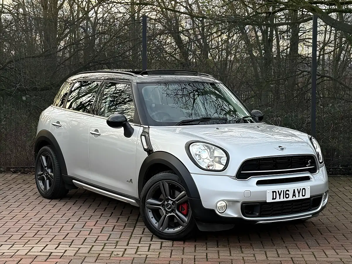 Used 2016 MINI Countryman Steptronic ALL4 Euro 5 Silver - Front View