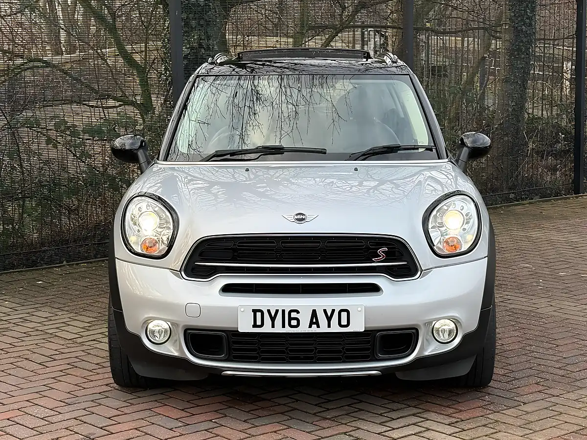 Used 2016 MINI Countryman Steptronic ALL4 Euro 5 Silver - Interior and Exterior details 4