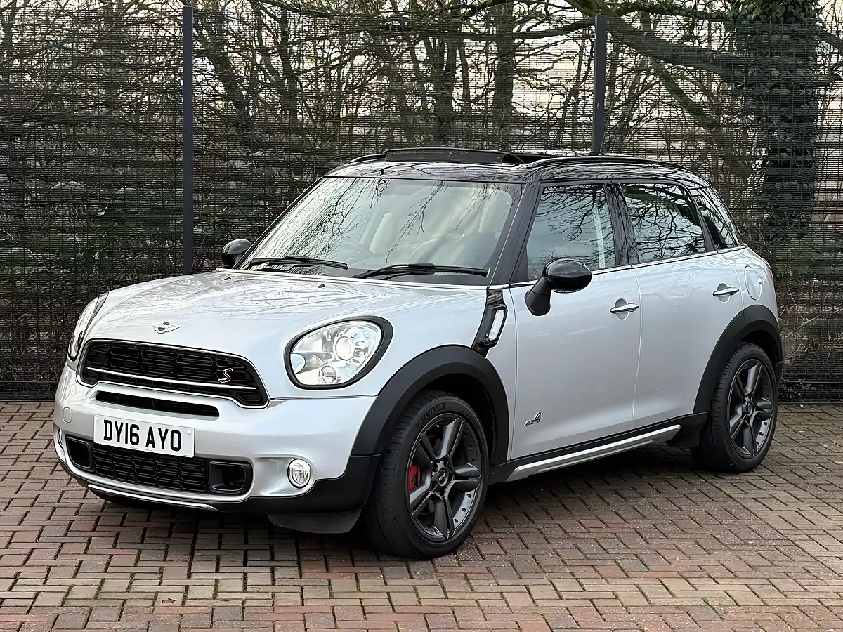 Used 2016 MINI Countryman Steptronic ALL4 Euro 5 Silver - Interior and Exterior details 5