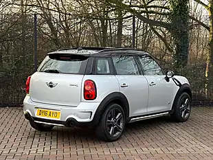 Used 2016 MINI Countryman Steptronic ALL4 Euro 5 Silver - Interior and Exterior details 9