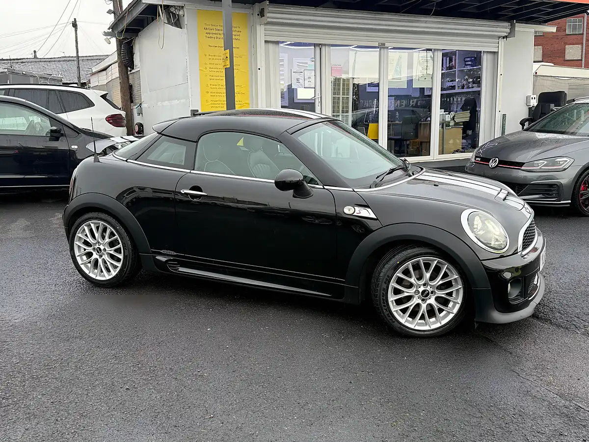 Used 2016 MINI Coupe Cooper Black - Interior and Exterior details 5