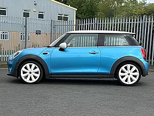 Used 2016 MINI Hatch Chili Ii Pack Electric Blue Metallic - Interior and Exterior details 7