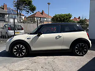 Used 2016 MINI Hatch Chili Ii Pack Pepper White - Interior and Exterior details 4