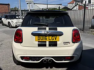 Used 2016 MINI Hatch Chili Ii Pack Pepper White - Interior and Exterior details 6
