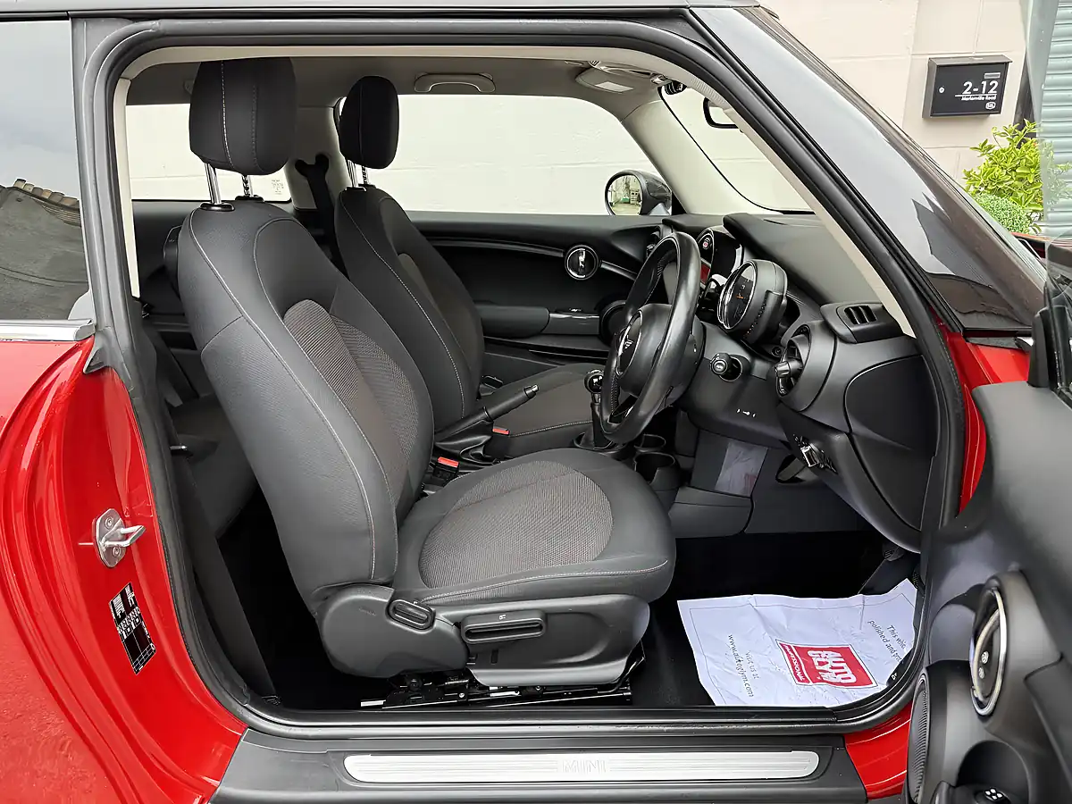Used 2016 MINI Hatch Cooper 3-Door Red - Interior and Exterior details 10