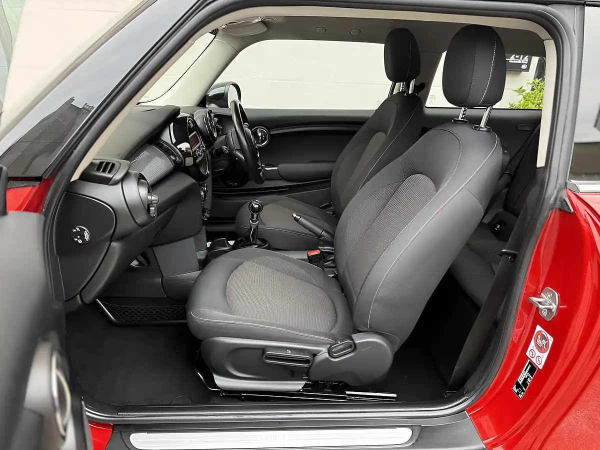 Used 2016 MINI Hatch Cooper 3-Door Red - Interior and Exterior details 11