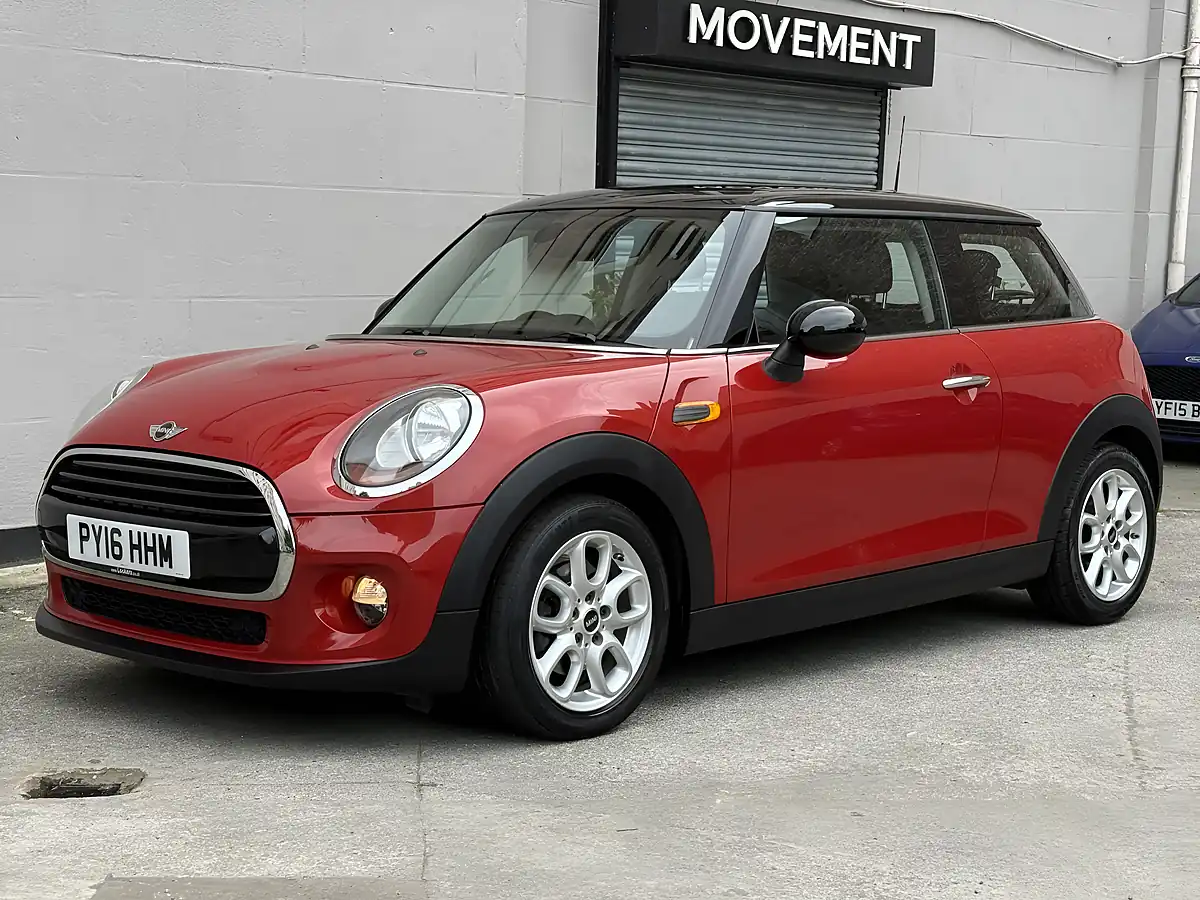 Used 2016 MINI Hatch Cooper 3-Door Red - Interior and Exterior details 2
