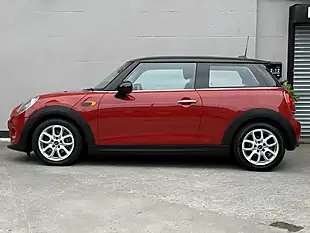 Used 2016 MINI Hatch Cooper 3-Door Red - Interior and Exterior details 6