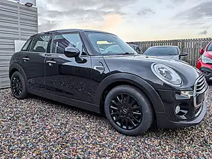 Used 2016 MINI Hatch Cooper Black - Interior and Exterior details 5