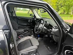 Used 2016 MINI Hatch Cooper Black - Interior and Exterior details 10