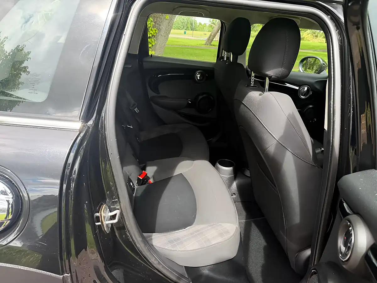 Used 2016 MINI Hatch Cooper Black - Interior and Exterior details 13
