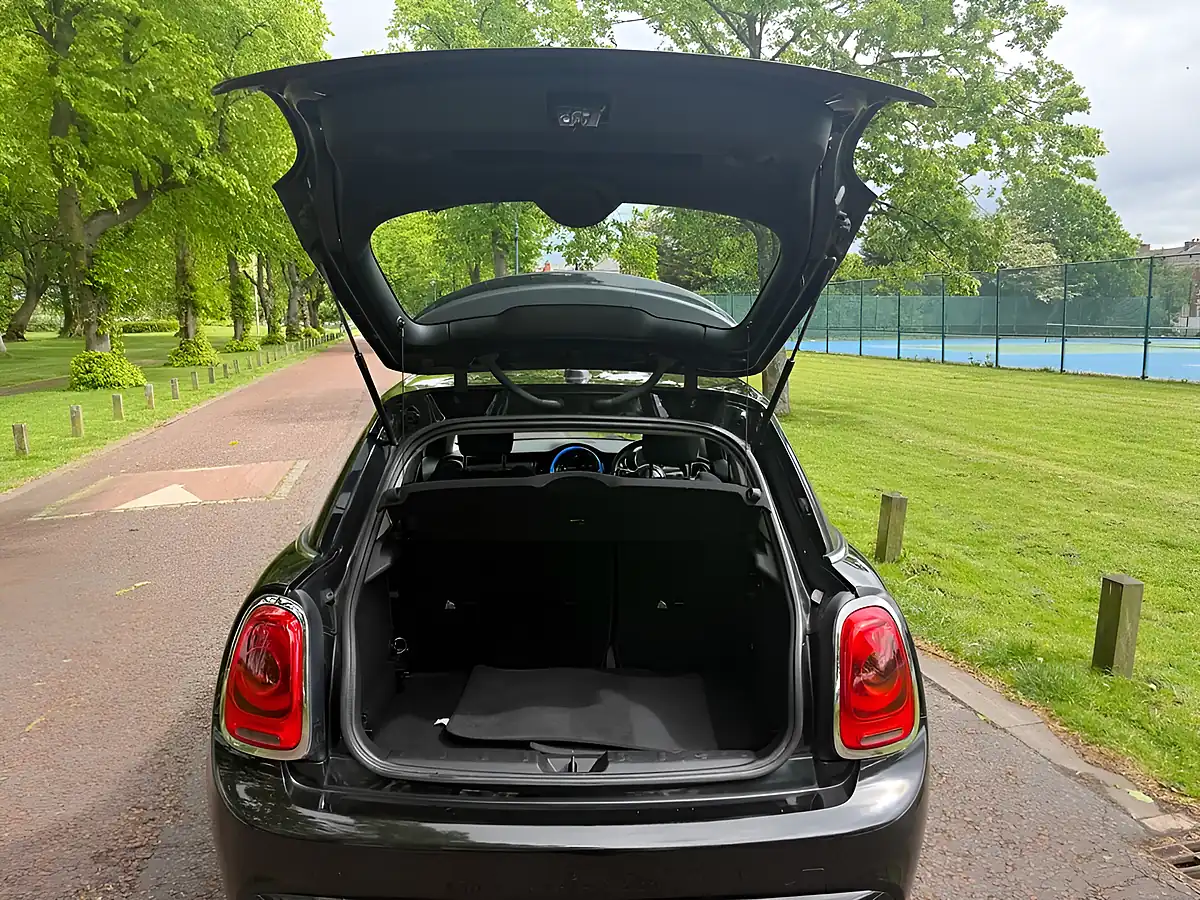Used 2016 MINI Hatch Cooper Black - Interior and Exterior details 14