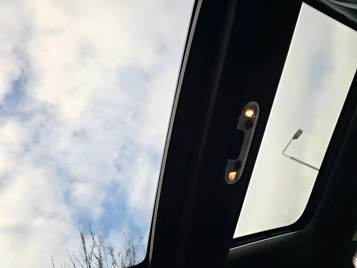 Used 2016 MINI Hatch Cooper Black - Interior and Exterior details 19