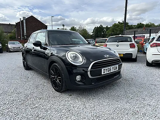 2016 MINI Hatch Cooper D