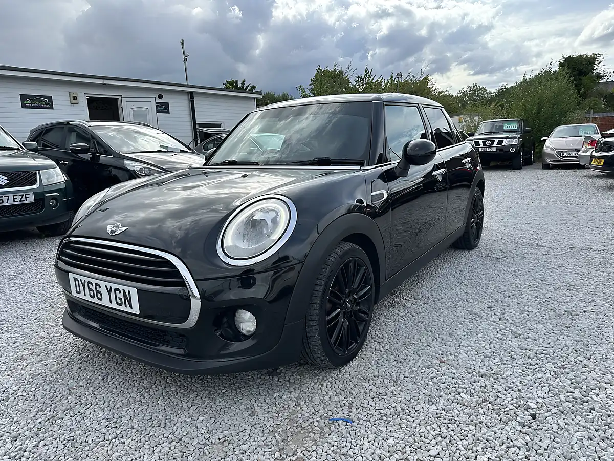 Used 2016 MINI Hatch Cooper Black - Interior and Exterior details 3