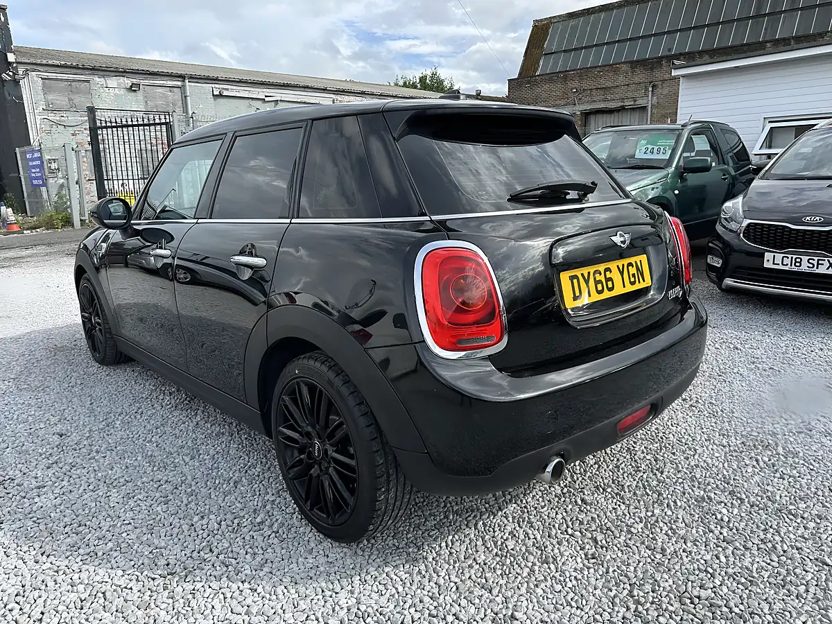 Used 2016 MINI Hatch Cooper Black - Interior and Exterior details 9