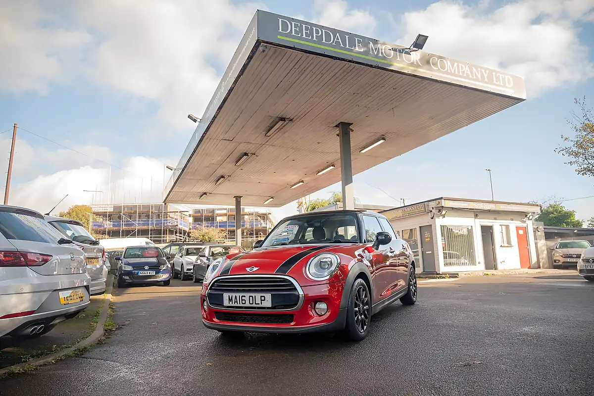 Used 2016 MINI Hatch Cooper Blazing Red Metallic - Interior and Exterior details 15