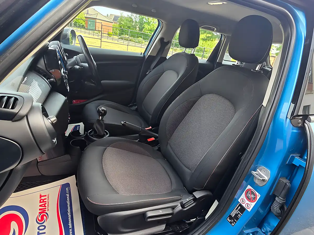 Used 2016 MINI Hatch Cooper Blue - Interior and Exterior details 10