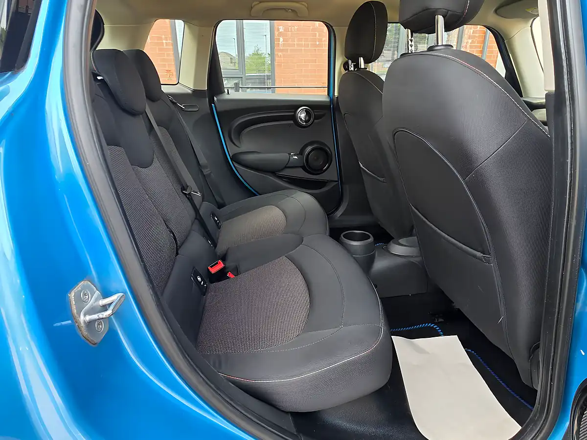 Used 2016 MINI Hatch Cooper Blue - Interior and Exterior details 11