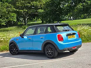 Used 2016 MINI Hatch Cooper Blue - Interior and Exterior details 5