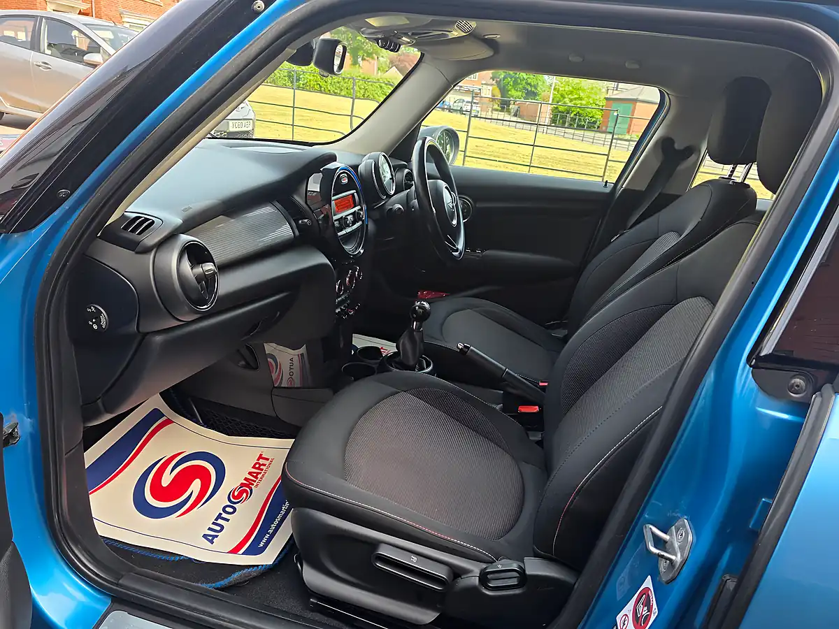 Used 2016 MINI Hatch Cooper Blue - Interior and Exterior details 9