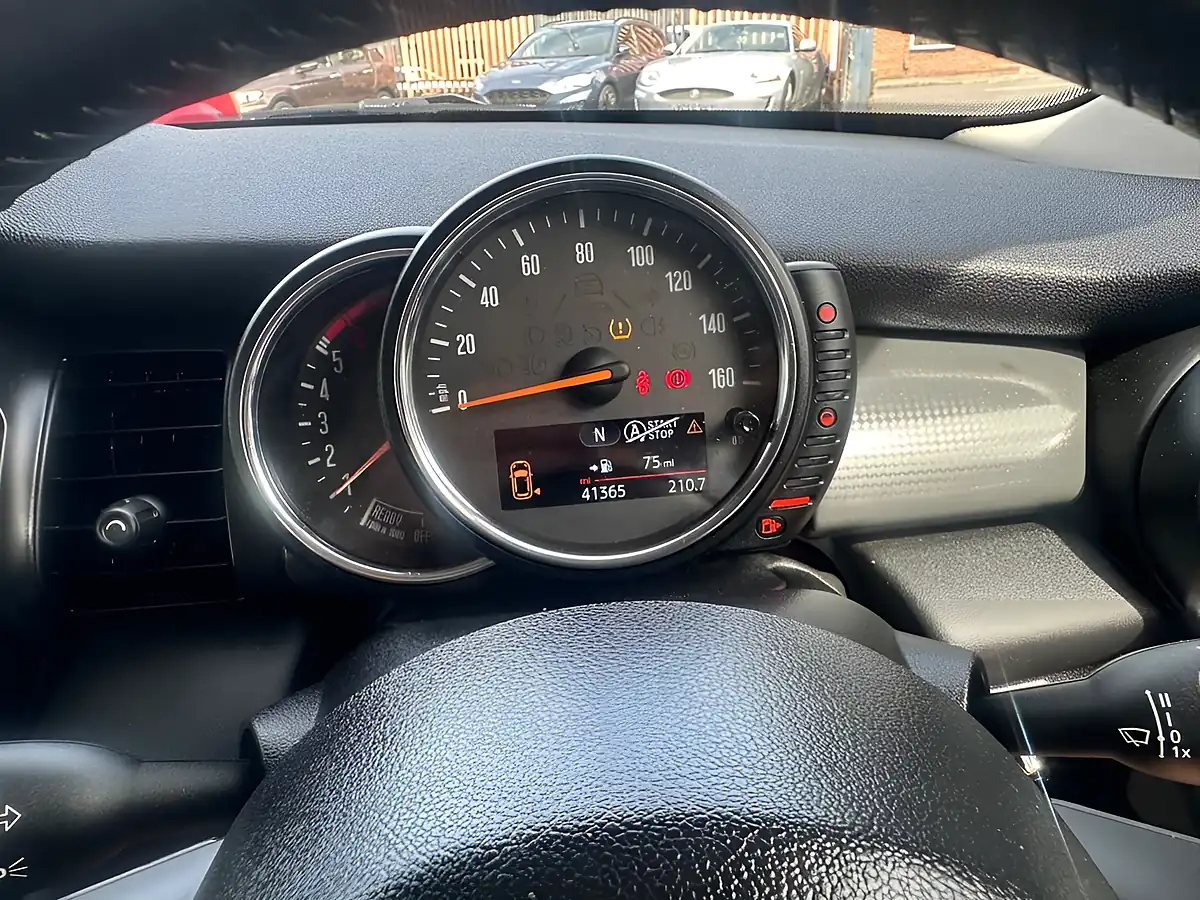 Used 2016 MINI Hatch Cooper Blue - Interior and Exterior details 16
