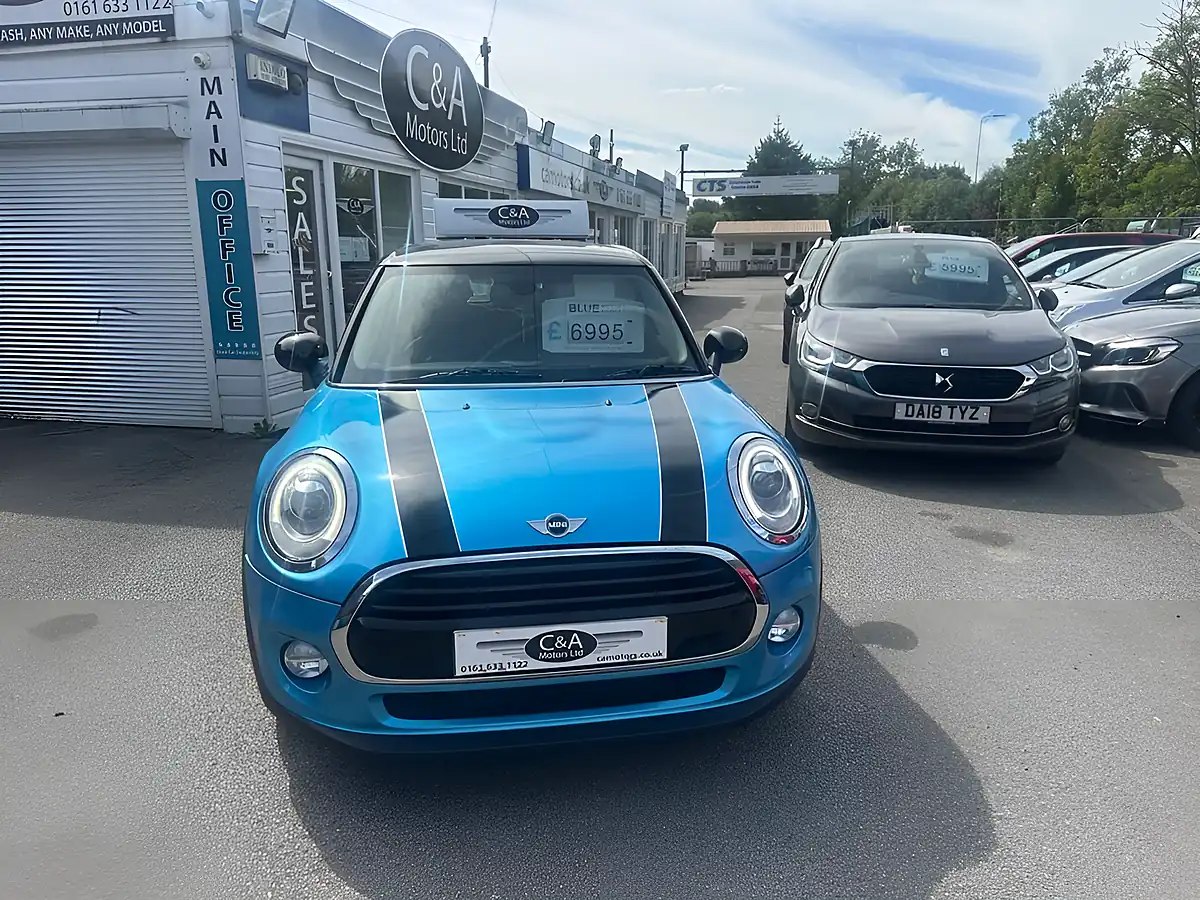 Used 2016 MINI Hatch Cooper Blue - Interior and Exterior details 2