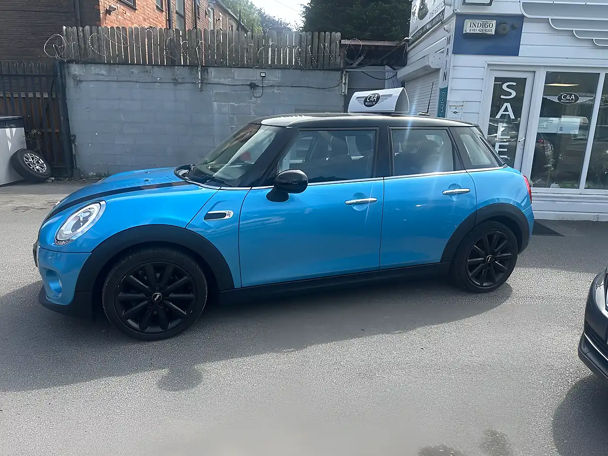Used 2016 MINI Hatch Cooper Blue - Interior and Exterior details 4