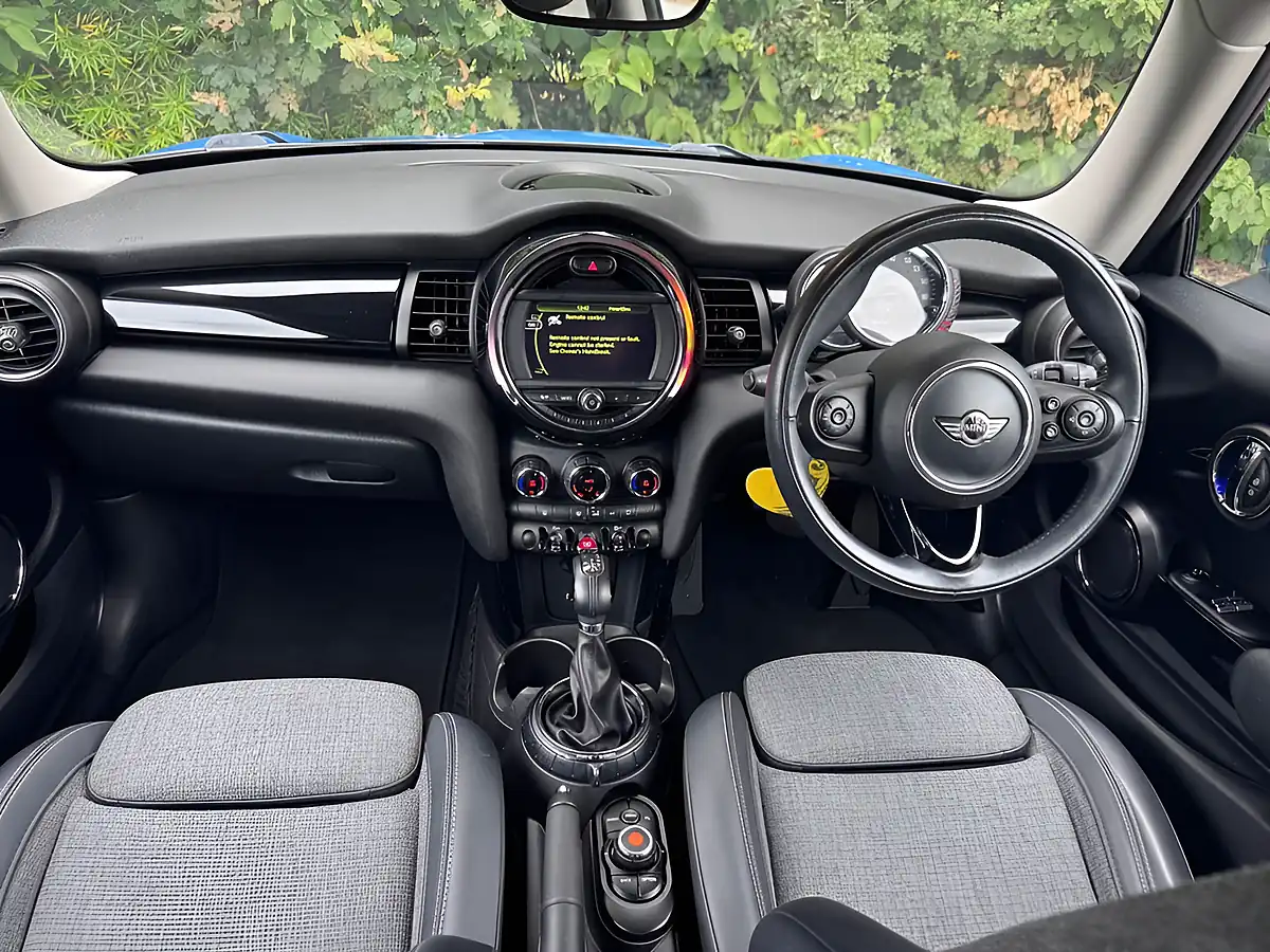 Used 2016 MINI Hatch Cooper Blue - Interior and Exterior details 14