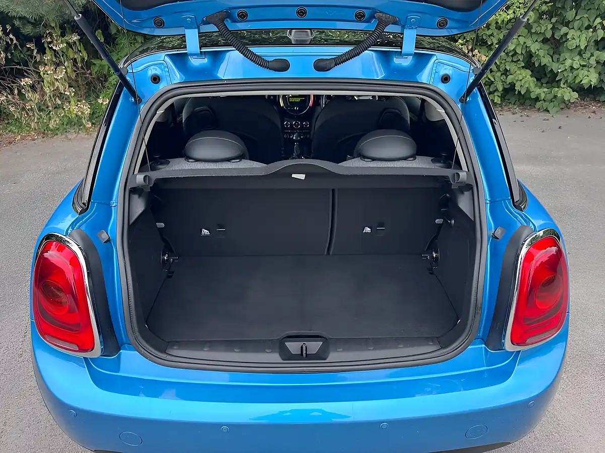 Used 2016 MINI Hatch Cooper Blue - Interior and Exterior details 19
