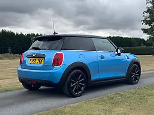 Used 2016 MINI Hatch Cooper Blue - Interior and Exterior details 4
