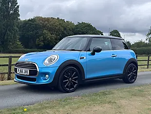 Used 2016 MINI Hatch Cooper Blue - Interior and Exterior details 8