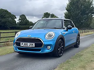 Used 2016 MINI Hatch Cooper Blue - Interior and Exterior details 9
