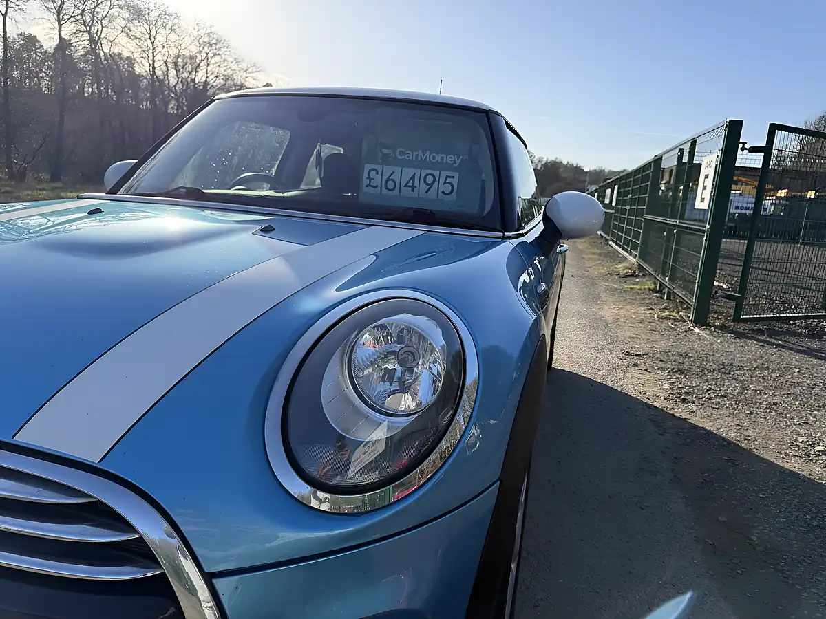 Used 2016 MINI Hatch Cooper Blue - Interior and Exterior details 11